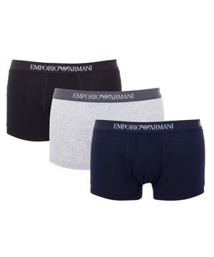 Mooie en sportieve broek van Emporio Armani in een 3-pack! Zeer comfortabel om te dragen dankzij de elastische tailleband en de hoogwaardige katoenmix. De kleurcontrasterende tailleband met geïntegreerde logo's rondt de look perfect af.