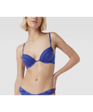 nylon elastane blend
padded push-up cups
70% Polyamide, 30% Elastane
Machine Wash
Push Up Plunge_Bra
000QF5145E CMB
underwire support
soft foam padding for natural enhancement
adjustable spaghetti straps
broad lace trim along the cups
Calvin Klein signature elastic straps