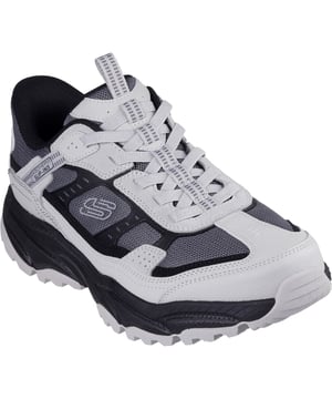 Een sportieve klassieke look krijgt een upgrade in duurzaam comfort met de Skechers Vigor AT. Deze slip-on heeft een suède bovenwerk met een Skechers Air-Cooled Memory Foam comfort binnenzool.