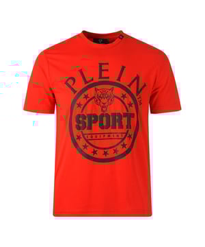 Eleva tu estilo con la camiseta azul marino con logo Bold Branded de Plein Sport. Esta elegante camiseta azul marino presenta un logotipo llamativo que llama la atencion dondequiera que vaya. Comodo y versatil, es una incorporacion imprescindible a tu guardarropa. !Muestra tu lado vanguardista con esta elegante camiseta! Slim Fit Logotipo de la marca Plein Sport, manga corta, cuello redondo, Made In Jordan 100% algodon, ropa deportiva Codigo de estilo: TIPS1100 85