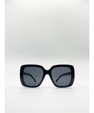 Oversized Square Sunglasses In Black
Frame Colour: Black
Lens Colour: Smoke Mono
Frame Material: Plastic
One Size
FDA Approved
UV 400 PROTECTION IN ACCORDANCE WITH 89/686/EEC BS EN ISO 123-1:2013
SKU: SG80253002