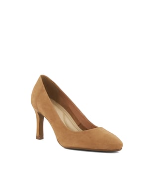 Our effortlessly elegant and timeless Adele will become an instant wardrobe staple. Crafted with only the finest materials, this round-toed silhouette rests on a medium-length stiletto heel. The ideal way to step into any occasion all year long.