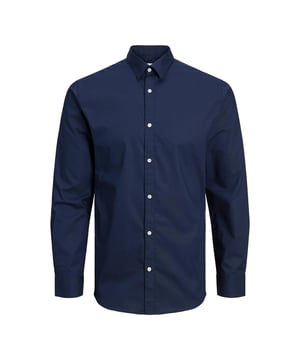 Herrenhemd der Marke Jack & Jones. Das Hemd ist aus hochwertiger Baumwolle und Polyester gefertigt. Die feine Mischung dieser Materialien sorgt für einen herrlich warmen Tragekomfort.  Marke: Jack & JonesModellname: Joe StructureKategorie: HerrenhemdenMaterialien: Baumwolle, PolyesterFarbe: blau