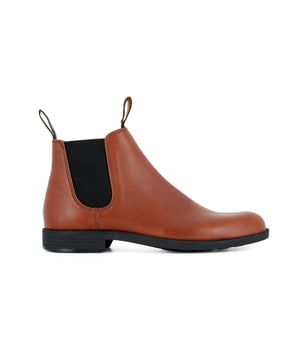 Modern with traditional undertones the #1902 explores new levels of sophistication while delivering the comfort that Blundstone is renowned for. With a contoured, lightweight fit these boots are designed to deliver aesthetics and performance. The TPU outsoles are durable and flexible, while the XRD® Technology inserts in the heel and forepart of the footbed deliver support and protection every step of the way.