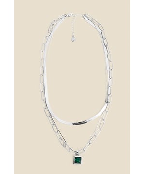 We've done the styling for youThree chains for an on-trend layered lookSet with a sparkling green stoneChic silver finishElevate your everyday outfitsShow it off with a sexy bandeau top