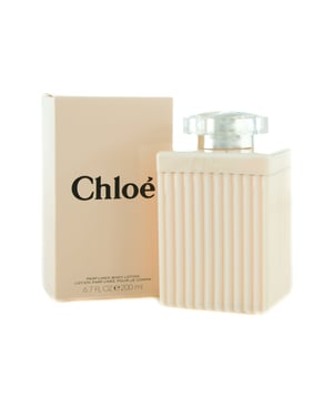 Chloé der neue Duft der Eleganz und Weiblichkeit - Spüren Sie die moderne Interpretation der Rose auf Ihrer Haut. Als Perfumed Body Lotion umhüllt der elegante Duft den ganzen Körper und spendet dabei Feuchtigkeit und sorgt für seidig weiche und zart duftende Haut.