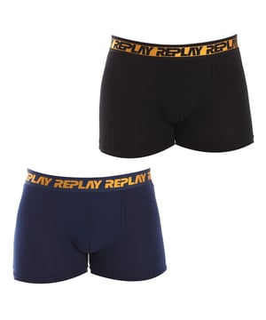 Stretchkatoenen boxer.
 Elastische rubberen tailleband, met de merknaam herhaaldelijk geborduurd.
 Comfortabele en ademende stof.
 Anatomische voorkant, met de mogelijkheid om vast te houden zonder te knellen.
 Naden in toon zichtbaar.
 Samenstelling: 95% Katoen, 5% Elastaan
 Onderhoud:
Wassen op maximaal 40º.
 Strijken op lage temperatuur.
 Geen bleekmiddel gebruiken.
 Geen droger gebruiken.
 Niet chemisch reinigen.