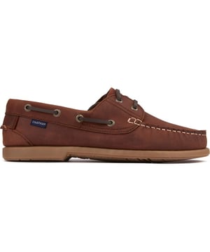Show Off Your Maritime Style In Effortless Sophistication With The Chatham Marine Bow Boat Shoes. These Brown Loafers Feature A Timeless Moc Toe Design, Metal Eyelet Detailing And A Rubber Sole For Slip-resistant, Flexible Traction, While The Leather Lining And Cushioning Insole Comfort Your Feet With Every Step. The Designer Label On The Side Adds A Nautical Hint To This Boat And Seaside-inspired Staple.