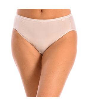 Invisible panty Janira.
 High waist.
 Beige
 Tonal elastic waistband.
 It has a very soft and ultra-fine touch, it is enveloping and silky, almost impalpable, to achieve the desired effect, very comfortable. Pick up and hold well.

 Composition: 76% Polyamide, 24% Elastane.

 Wash at a maximum temperature of 30º.
 - Do not bleach.
 - Do not use dryer.
 - Do not iron.
 - Do not dry clean.
 Composition: 76% Polyamide, 24% Elastane.
 Care:
Wash at a maximum temperature of 30º.
 - Do not use bleach.
 - Do not use dryer.
 - Do not iron.
 - Do not dry clean.