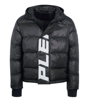 100% poliéster; chaqueta Philipp Plein; Modelo: FAAC MRB1942 PNY002N; Mano de obra de alta calidad; ajuste regular; capucha con cordón; Cremallera con tapeta con cierre de presión oculto; Dos bolsillos ribeteados con cierres a presión; cordón en el dobladillo inferior; Alimentado; Detalles del logotipo de Philipp Plein