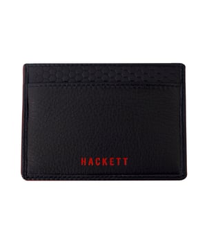 Mire de cerca a los miembros del equipo de Aston Martin Racing empujando sus autos GT a escrutinios a Le Mans y verá que están usando artículos de Hackett. La ropa con sede en Londres es el proveedor de ropa exclusivo de Aston, y como tal, siempre tiene los últimos y más geniales productos de equipo con una apariencia personalizada.