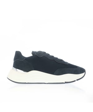 Heren Mallet Packington Trainers in navy.- Suède mesh gemêleerd bovenwerk.- Vetersluiting.- Gerenommeerde glanzende zwarte hielclip.- Reflecterende biezen.- Handtekening Mallet details.- Cyrus zool.- Ref: TE8040NVY