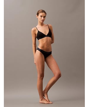 Calvin Klein TONAL LOGO COTTON Womens Triangle Bra Black
Item Weight: 0.11 KGProduct Code: 000QF7945EUB1