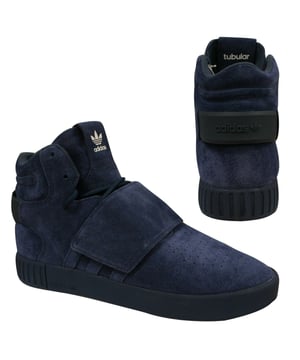 Deze schoenen hebben een leren bovenkant met contrasterende 3-Stripes en een Trefoil-logo op de tong. De rubberen teenbumper is een Samoa-handtekening. Alles rijdt op een EVA middenzool voor de hele dag comfort.