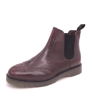 Mens Frank James Brogue Leather Upper Dealer Boots. These Brogue chealsea boots are a durable yet fashionable pair that are fit for all occasions - smart or casual.  With a cushioned sole these boots are also a comfortable and hard wearing fit.  Available in Black, Bordo Brown or Tan in UK 6-12