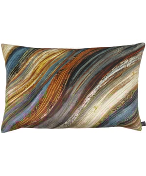 Be captivated by this stunning marble effect in shimmering colours on a luxurious plush fabric. Completed with a co-ordinating plain soft velvet reverse. Size:40 x 60cm