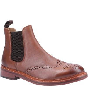 Der Cotswold Chelsea-Style Brogue-Stiefel Siddington für Herren hat klassische Wing-Tip Brogue-Details und ist aus hochwertigem Leder gefertigt. Goodyear Welt Konstruktion mit klassischer Ledersohle. Hintere Schlaufe für einfaches Anziehen.Goodyear Welt Chelsea Boot für Herren.
Obermaterial aus Glattleder.
Volle Flügelspitze und Brogue-Details.
Anziehbarer Stil mit elastischen Zwickeln und hinterer Zugschlaufe.