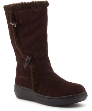 Treat your feet to the snug Slope boot. Lined with faux shearling and with inner zip opening Suede upper. 
Mid calf boot. 
Winter. 
Rounded. 
Flat.