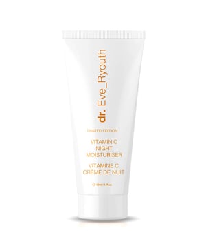 Samengesteld voor:
 
 Ongelijkmatige teint
 Zonne- & ouderdomsvlekken
 Uitgedroogde huid
 Hoofdingrediënten:
 
 Vitamine C / Ascorbinezuur
 Hyaluronzuur
 Arganolie & Wilde Rozenolie
 Deze Vitamin C Night Moisturiser zit in een reisvriendelijke tube en is limited edition. Het bevat een van de beste vormen van vitamine C - L-ascorbinezuur, in combinatie met hydratatiebevorderende ingrediënten zoals hyaluronzuur, arganolie en rozenolie, met als doel een ongelijkmatige teint te verhelderen en een vermoeide, uitgedroogd uitziende huid weer voller te maken.
 
  
 
 Belangrijkste ingrediënten
 
 
 
 Vitamine C / Ascorbinezuur
 
 Vitamine C / Ascorbinezuur is een van de meest onderzochte vormen van vitamine C. Het is een krachtige antioxidant die de tekenen van veroudering, zoals pigmentvlekken, tegengaat.
 
 
 
 Hyaluronzuur
 
 Hyaluronzuur komt van nature voor in onze huid, maar naarmate we ouder worden vertraagt de natuurlijke productie van hyaluronzuur door ons lichaam. Hyaluronzuur is een belangrijk element dat ervoor zorgt dat de huid er vol en jeugdig uitziet, omdat het 1000 keer zijn eigen gewicht aan vocht vasthoudt. Ons hyaluronzuur heet natriumhyaluronaat en is een kleiner hyaluronzuur dat dieper in de huid kan doordringen en hydrateren dan normaal hyaluronzuur.
 
 
 
 GEBRUIK: Breng 's avonds een hoeveelheid ter grootte van een erwt van de crème aan op een gereinigd gezicht, halslijn en hals.