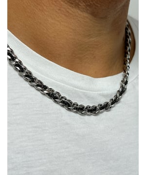 Colour: Silver and black
Length: 40cm
Material: Stainless Steel 
SKU: JE309311