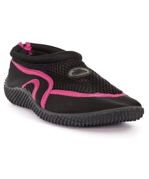 Lichtgewicht slip-on ontwerp. Koordsluiting. Ademend mesh & stretch stof. Antislipzool. Boven: 100% Neopreen, Tong: 100% Rubber.