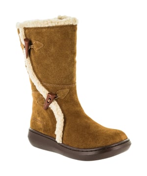Met alle elegantie en vrouwelijkheid die we van het merk Rocket Dog gewend zijn. Ideaal voor alle modebewuste dames die er zijn. deze laars straalt warmte en tevredenheid uit. Gemaakt van een mooi bruinkleurig suède materiaal. een ritssluiting siert één kant van de laars, waardoor je er gemakkelijk bij kunt. terwijl aan de andere kant twee trendy designschakelaars zichtbaar zijn. Enkele ingewikkelde stikpatronen die rond het lichaam slingeren, maken de look compleet.