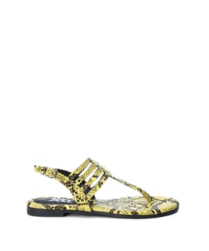 Género: Mujer <br> Tipo: Chanclas <br> Parte superior: cuero sintético <br> Forro interno: material sintético <br> Suela: material sintético <br> Detalles: correa de tobillo, hebilla