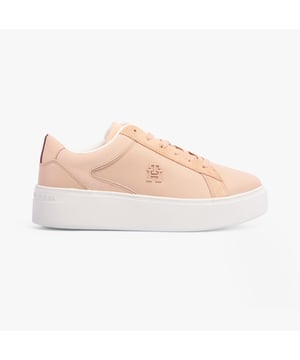 Tommy Hilfiger CASUAL CHIC PLATFORM  Womens Court Trainers Pink Bloom

 Upper Material: Leather

Lining Material: Textile

Sole Material: Rubber

Closure/Fastening: Lace-Up

Features: Comfort,Breathable

Heel Type: Platform

Toe Shape: Round

Shoe Width: Regular

Item Weight: 1 KG

Heel Height: Low (2.5-4.9cm)

Shoe Shaft Height: Low Top

Trainer Style: Casual

Gift Boxed: No
Product Code: FW0FW08210TQ6