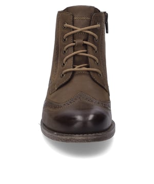 Con el conocimiento de 5 generaciones, nuestros modelistas seleccionan cuidadosamente los materiales y las funcionalidades. Para este zapato utilizamos piel napa duradera. El modelo Sienna 75 es fácil de calzar gracias al ingenioso sistema de cordones. Nuestro botín también está equipado con una plantilla de piel intercambiable. JOSEF SEIBEL utiliza tradicionalmente el diseño AGO para que el zapato sea ligero y robusto al mismo tiempo. El ancho G es perfecto para pies normales. Con este modelo Sienna 75, tendrá a su lado un pionero de la moda para su tiempo libre.