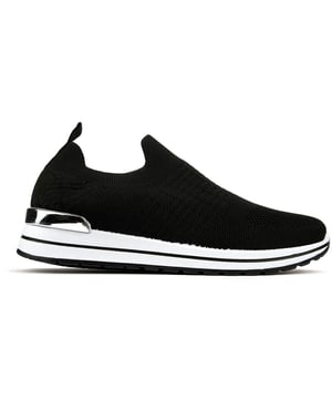 Descubre las zapatillas Lotus Lani, donde el lujo se une a la comodidad. Estos elegantes zapatos negros cuentan con una elegante parte superior textil, una suela de goma duradera y un llamativo borde dorado en el talón para mayor glamour. Diseñados tanto para el atleta vanguardista como para el que marca tendencias casual, ofrecen un ajuste estilo calcetín con una plantilla cómoda.