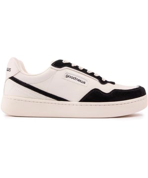 The Mack is a court shoe with retro vibes and innovative sustainability. The sneaker is made from vegan materials such as BioVeg and recycled plastic bottles. A step in the right direction, towards a hopeful future, with this comfy, stylish and sustainable shoe from Good News.