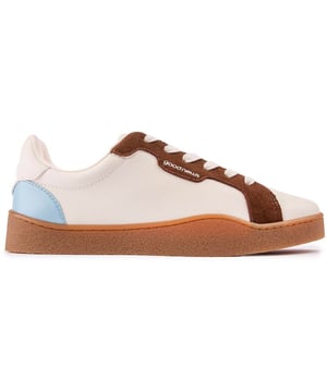 Boasting a simple yet futuristic style on a classic silhouette, the Venus trainer is a vegan sneaker with innovative sustainability. Put your best foot forward with these sporty shoes that feature a recycled rubber outsole and recycled foam padding for supreme comfort. A step in the right direction, towards a hopeful future, with this comfy, stylish and sustainable shoe from Good News.