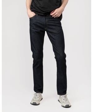 Classic and versatile, these GANT jeans are cut for a regular fit with a mid-rise waist. Crafted from a cotton blend with a touch of comfort stretch, they are washed for a worn-in effect, and feature branded shank buttons and a GANT logo patch at the back waistband

Regular fit
Mid rise
Zip fly
Branded shank buttons
Worn-in effects
GANT logo patch at back waistband

 
 Shell - 97% Cotton, 2% Polyester, 1% Elastane, Pocket Lining - 75% Cotton, 25% Polyester 
1000261
 