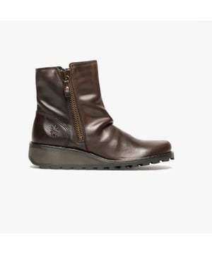 Fly London Fly London MON944FLY Womens Ankle Boots Dark Brown

 Upper Material: Leather

Lining Material: Microfibre

Sole Material: Rubber

Closure/Fastening: Zip

Features: Comfort

Heel Type: Wedge

Toe Shape: Round

Shoe Width: Regular

Item Weight: 1 KG

Heel Height: Flat (Under 2.5cm)

Shoe Shaft Height: Ankle

Boot Style: Ankle Boots

Gift Boxed: No
Product Code: P210944001