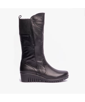 Lotus Lotus FITZGERALD Womens Tall Boots Black

 Upper Material: Leather

Lining Material: Textile

Closure/Fastening: Pull-On

Features: Comfort,Elasticated Side Panel

Toe Shape: Round

Shoe Width: Regular

Item Weight: 1 KG

Heel Height: Flat (Under 2.5cm)

Shoe Shaft Height: Mid-Calf

Boot Style: Tall Boots
Product Code: ULB345BB93