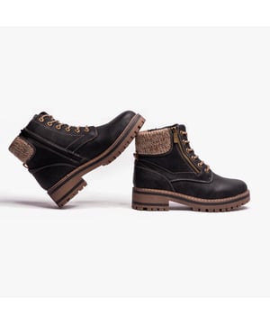 Lotus Lotus LAURYN Womens Ankle Boots Black

Closure/Fastening: Lace-Up

Features: Comfort,Warm Lining

Shoe Width: Regular

Item Weight: 1 KG

Heel Height: Low (2.5-4.9cm)
Product Code: ULB353BB00