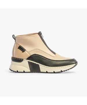 Rieker Rieker N6352-60 Womens Boots Beige

 Upper Material: Synthetic Leather

Lining Material: Textile

Sole Material: Rubber

Closure/Fastening: Zip

Features: Comfort,Breathable

Heel Type: Wedge

Toe Shape: Round

Shoe Width: Wide

Item Weight: 0.741 KG

Heel Height: Low (2.5-4.9cm)

Shoe Shaft Height: Ankle

Boot Style: Ankle Boots

Gift Boxed: No
Product Code: N6352-60