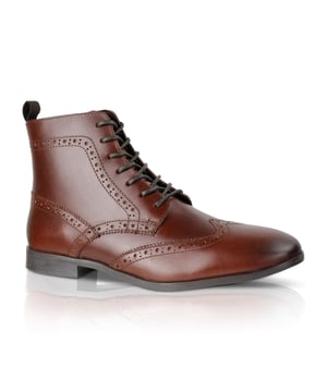 Silver Street London Silver Street London PUTTRIDGE Mens Boots Brown

 Upper Material: Leather

Lining Material: Textile

Sole Material: Rubber

Closure/Fastening: Lace-Up

Features: Comfort

Toe Shape: Chisel/Almond

Shoe Width: Regular

Item Weight: 1.2 KG

Heel Height: Low (2.5-4.9cm)

Shoe Shaft Height: Ankle

Boot Style: Ankle Boots

Gift Boxed: No
Product Code: Q337BR