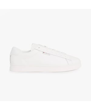 Tommy Hilfiger TJM LEATHER LOW CUPS Mens Trainers Ecru

 Upper Material: Leather/Polyurethane

Lining Material: Polyester

Sole Material: Rubber

Closure/Fastening: Lace-Up

Features: Comfort,Breathable

Toe Shape: Round

Shoe Width: Regular

Item Weight: 1 KG

Heel Height: Flat (Under 2.5cm)

Shoe Shaft Height: Low Top

Trainer Style: Casual

Gift Boxed: No
Product Code: EM0EM01374YBL