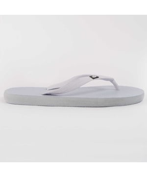 Chancla para hombre. Calce cómodo. Fabricado por otras marcas para nuestra marca.