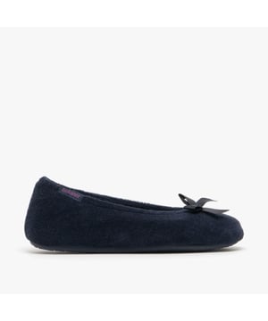 Totes Isotoner Totes Isotoner STRETCH TERRY BOW Womens Ballet Slippers Navy

 Upper Material: Textile

Lining Material: Textile

Sole Material: Synthetic

Closure/Fastening: Slip-On

Features: Comfort

Toe Shape: Round

Shoe Width: Regular

Item Weight: 0.5 KG

Heel Height: Flat (Under 2.5cm)

Slipper Style: Full Slipper

Gift Boxed: No
Product Code: 98968/NAV