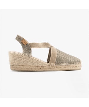 Toni Pons TRITON Ladies Espadrille Sandals Khaki

 Upper Material: Synthetic

Lining Material: Fabric

Sole Material: Rubber

Closure/Fastening: Slip-On

Features: Vegan,Comfort,Breathable

Heel Type: Wedge

Toe Shape: Round

Shoe Width: Regular

Item Weight: 0.6 KG

Heel Height: Medium (5-7.4cm)

Sandal Style: Sandals

Gift Boxed: No
Product Code: TRITON-CAQ