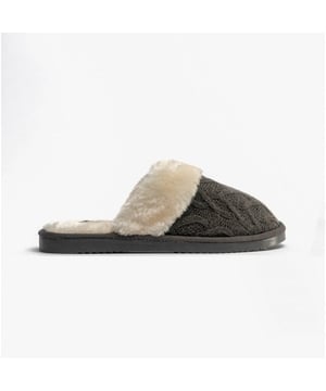 Jo &amp; Joe Jo &amp; Joe MEGAN Womens Mule Slippers Grey

 Upper Material: Textile

Lining Material: Textile

Sole Material: Synthetic

Closure/Fastening: Slip-On

Features: Warm Lining,Comfort

Toe Shape: Round

Shoe Width: Regular

Item Weight: 0.5 KG

Heel Height: Flat (Under 2.5cm)

Slipper Style: Mule

Gift Boxed: No
Product Code: MEGAN/GRE