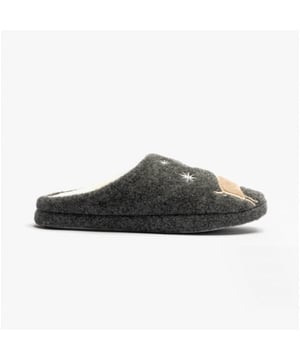 Jo &amp; Joe Jo &amp; Joe DANCER Womens Slippers Grey

 Upper Material: Synthetic

Lining Material: Textile

Sole Material: Synthetic

Closure/Fastening: Pull-On

Features: Warm Lining,Comfort

Toe Shape: Round

Shoe Width: Regular

Item Weight: 0.44 KG

Heel Height: Flat (Under 2.5cm)

Slipper Style: Mule

Gift Boxed: No
Product Code: DANCER/GRY