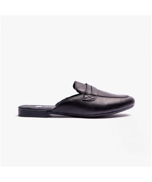 Remonte IRMGARD Ladies Slip-On Mules Black

 Upper Material: Leather

Lining Material: Textile

Sole Material: TPE

Closure/Fastening: Slip-On

Features: Lightweight,Comfort,Breathable

Toe Shape: Round

Shoe Width: Regular

Item Weight: 1 KG

Heel Height: Flat (Under 2.5cm)

Shoe Shaft Height: Low Top

Sandal Style: Sandals

Gift Boxed: No
Product Code: D0K50-00