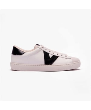 Victoria BERLIN LEATHER &amp; SPLIT Womens Trainers White/Black

 Upper Material: Leather

Lining Material: Textile

Sole Material: Synthetic

Closure/Fastening: Lace-Up

Features: Comfort,Breathable

Toe Shape: Round

Shoe Width: Regular

Item Weight: 1 KG

Heel Height: Flat (Under 2.5cm)

Gift Boxed: No
Product Code: 1126142/BLK