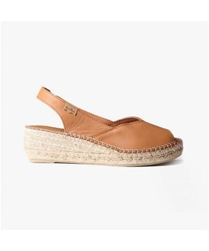 Toni Pons BERNIA Ladies Leather Slingback Espadrilles Tan

 Upper Material: Leather

Lining Material: Textile

Sole Material: Rubber

Closure/Fastening: Slip-On

Features: Lightweight,Comfort,Breathable

Heel Type: Wedge

Toe Shape: Round

Shoe Width: Regular

Item Weight: 0.5 KG

Heel Height: Low (2.5-4.9cm)

Sandal Style: Sandals

Gift Boxed: No
Product Code: BERNIA-P-TAN