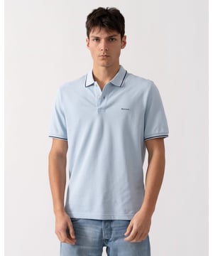 Crafted from 100% cotton in a soft piqué texture, this GANT polo shirt is cut for a regular fit. It is designed with short sleeves, a flat knit collar and a two button placket. This polo shirt features tipping on the cuffs and collar, plus the signature GANT logo embroidered at the chest.

Regular fit
Flat knit collar
Short sleeves
Tipping details on cuffs and collar
GANT logo embroidered at chest

 100% cotton 

2062034
 
 