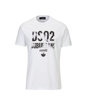 The Dsquared2 T-shirt is the perfect combination of high-quality comfort and modern design. Made from soft cotton, it offers a pleasant wear experience. The striking logo print and casual cut make it an essential highlight for any outfit.