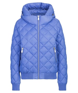 Die DINE 'N' DANCE Jacke vereint modischen Chic mit erstklassiger Verarbeitung. Aus hochwertigen Materialien gefertigt, bietet sie sowohl Komfort als auch Stil. Mit ihrem modernen Schnitt und eleganten Details ist sie der perfekte Begleiter für vielseitige Outfits, die sowohl im Alltag als auch zu besonderen Anlässen überzeugen.